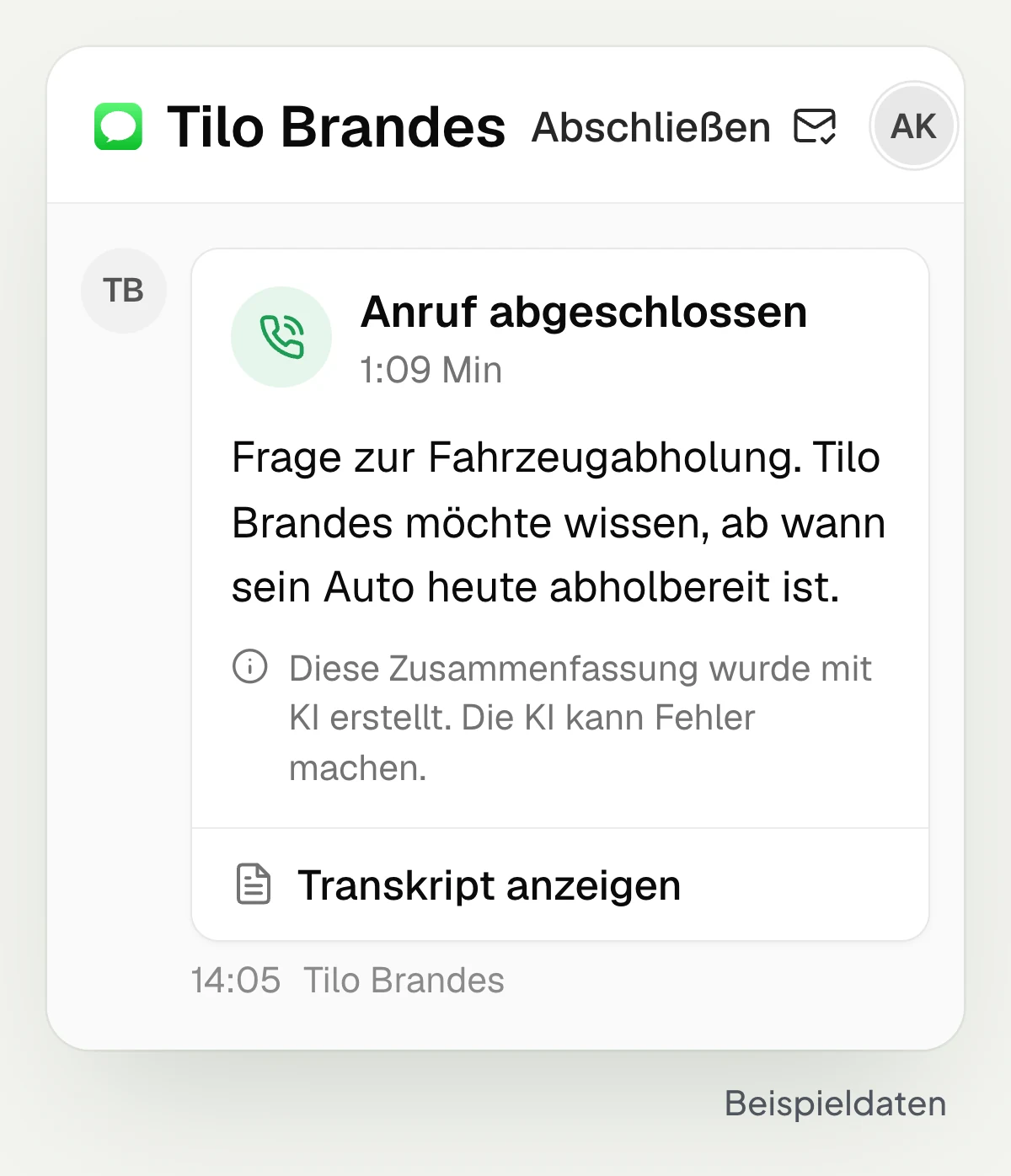 Anruf der KI-Telefonie im Postfach von hellomateo mit Zusammenfassung und Transkript neben WhatsApp, E-Mail und Instagram, mit Beispieldaten