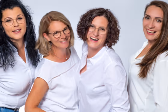 Augenoptik Hauptsache Scharf: Mit hellomateo Zeit sparen und Kunden durch WhatsApp-Automatisierung begeistern