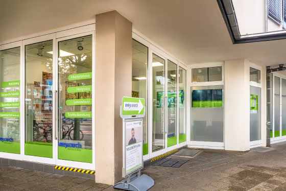 auric digitalisiert die Kundenreise und entlastet bereits 45 Standorte mit automatisierter WhatsApp-Kommunikation über hellomateo