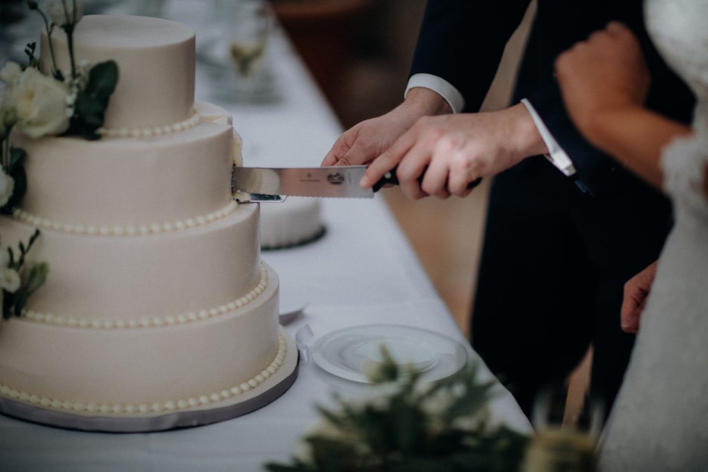 modern wedding cake