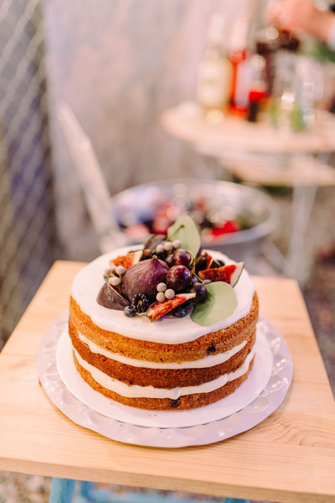 rustic wedding cake