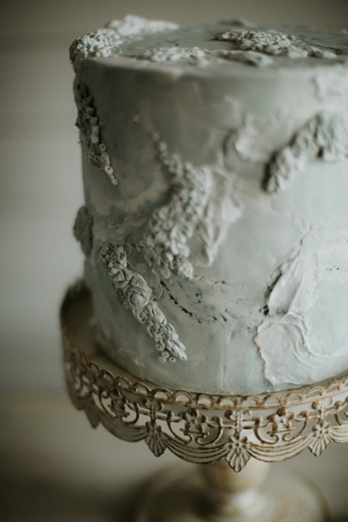textured wedding cake