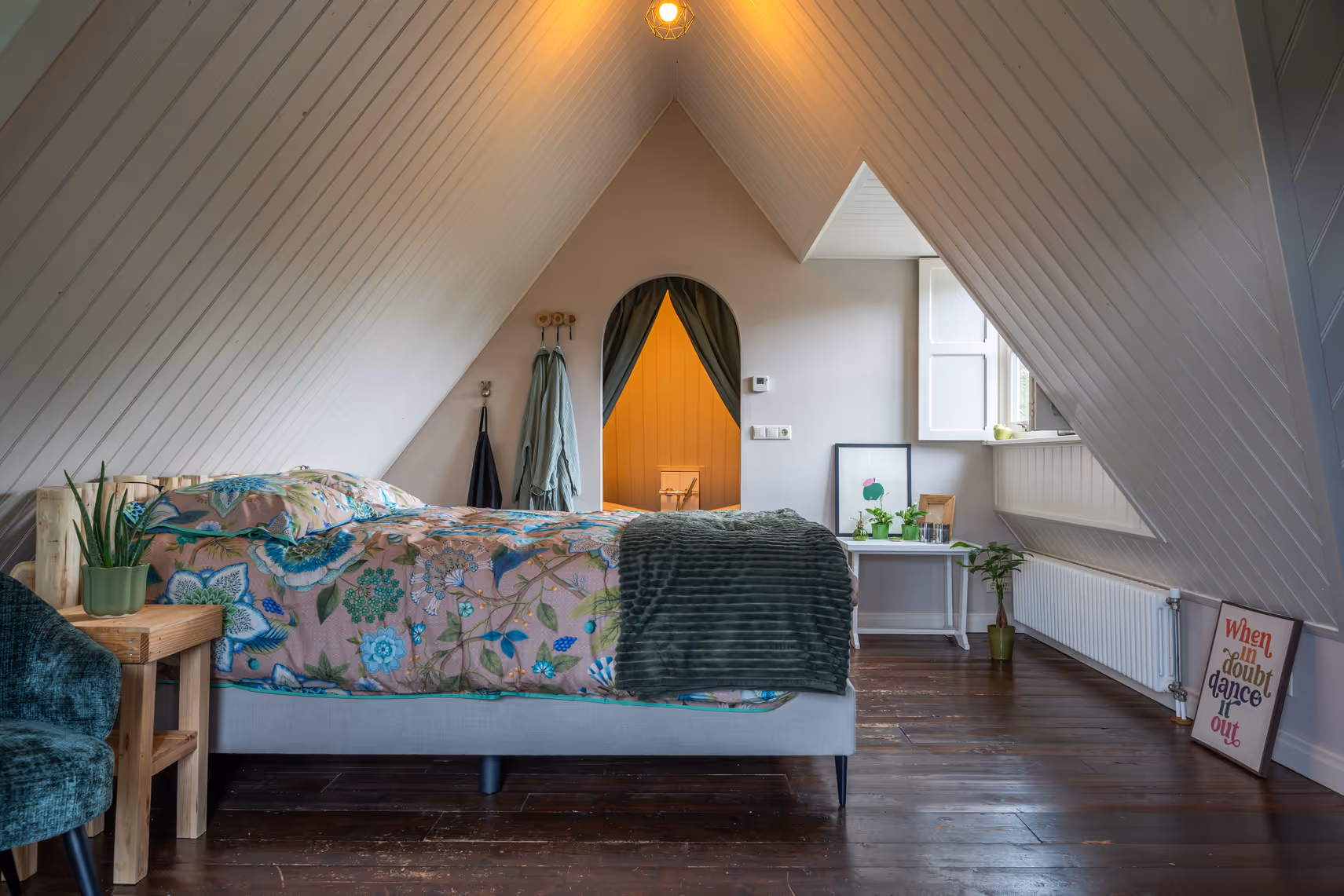 Suite IAHH met ligbad en gezellige landelijke inrichting