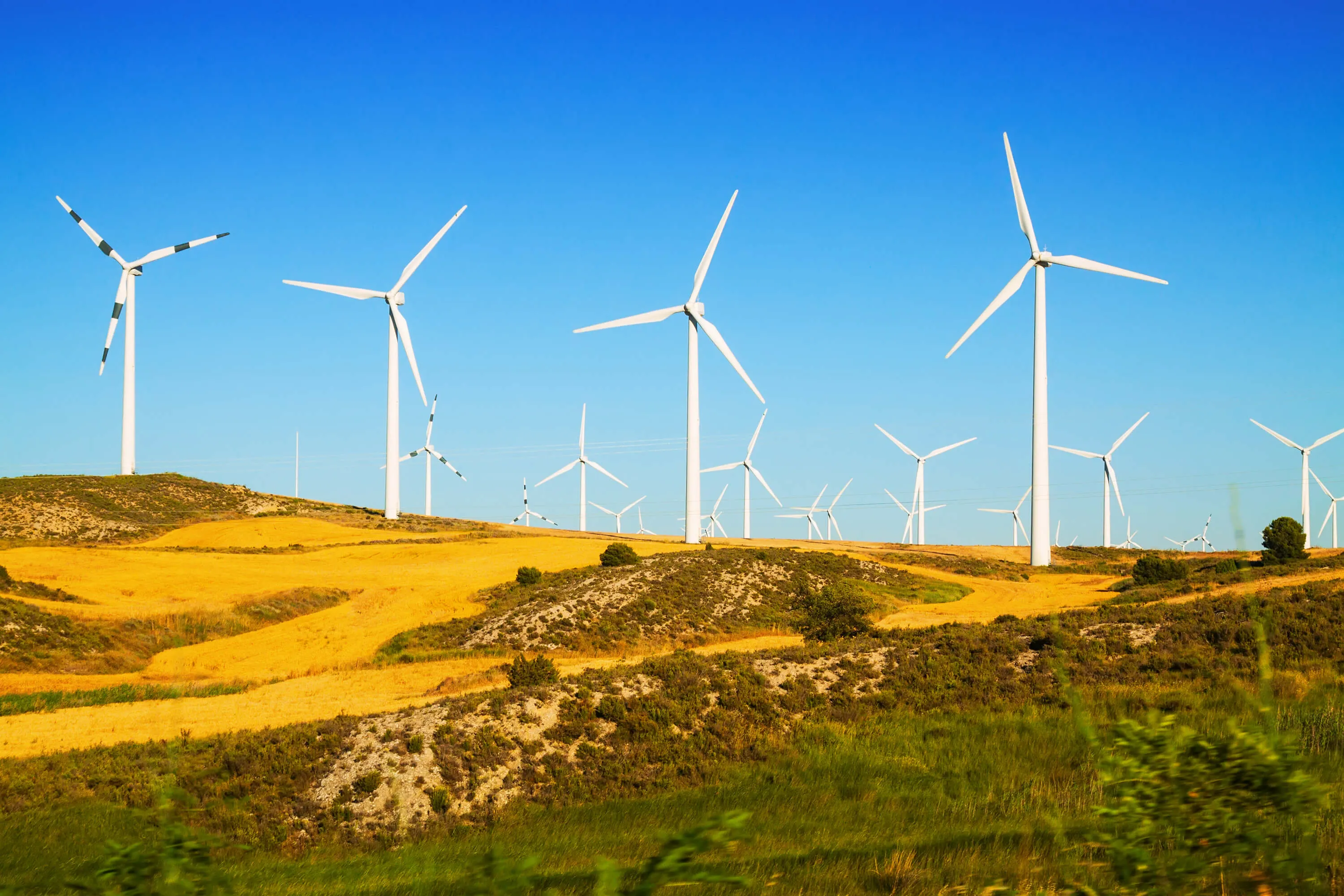 wind-farm-farmland-1