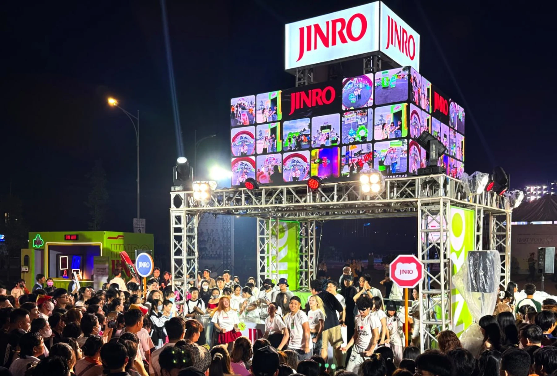Crowd at JINRO night event.