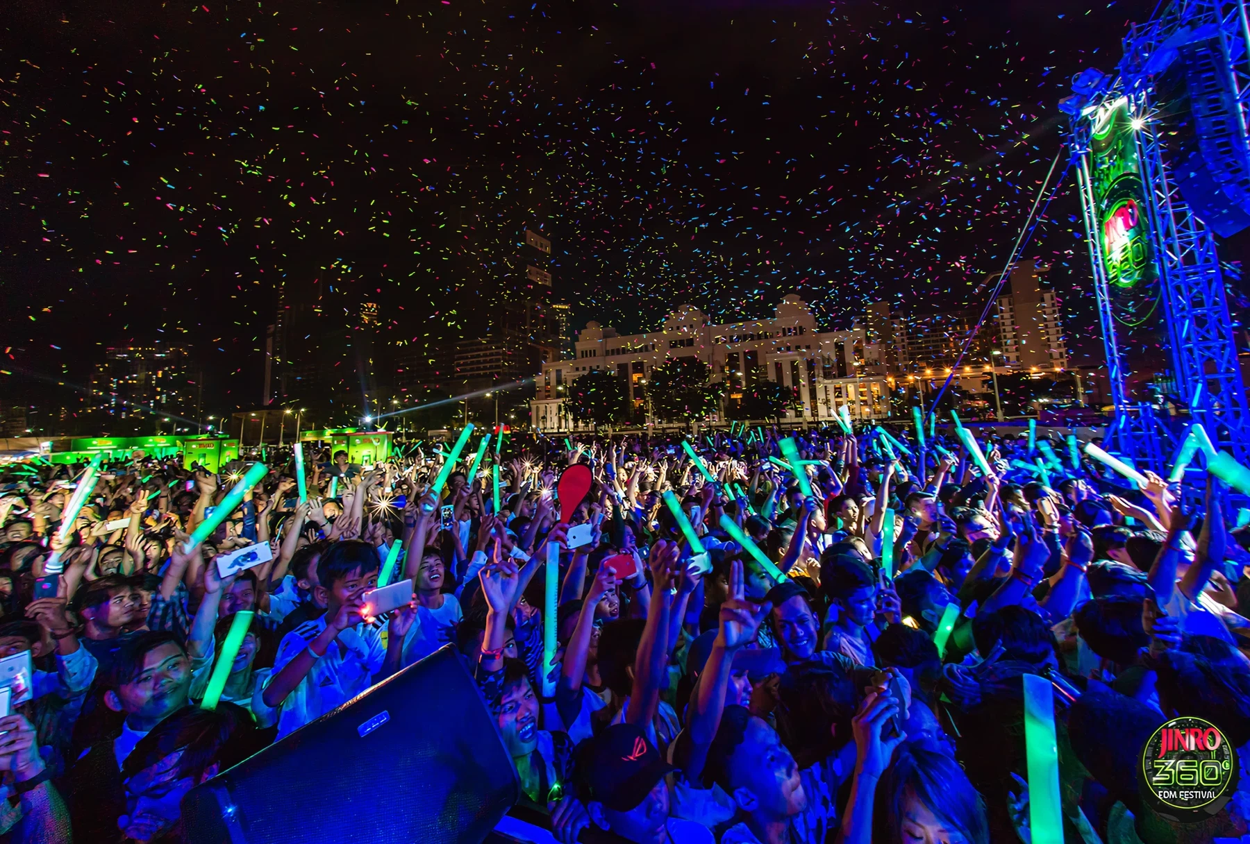 Crowd enjoying a night concert at JINRO 360° EDM Festival