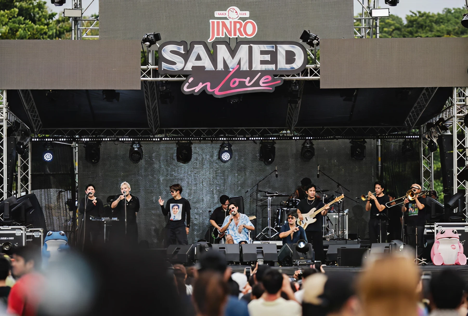 Live band performing on stage at JINRO Samed in Love festival.