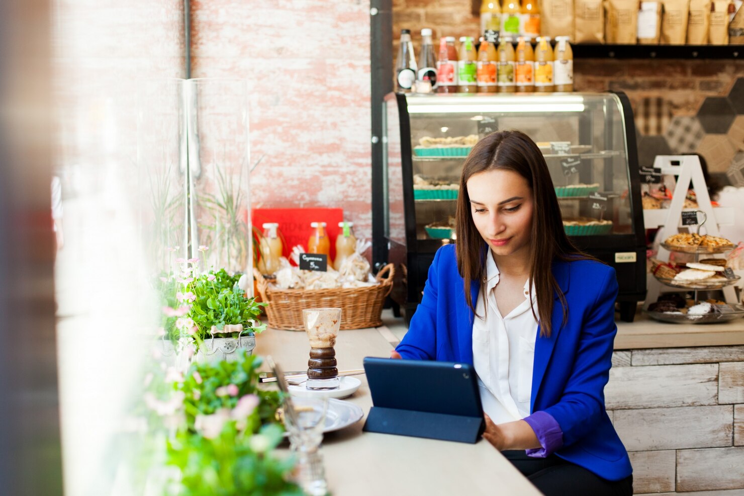 Discover Data-Driven Attribution Goes Beyond Last
