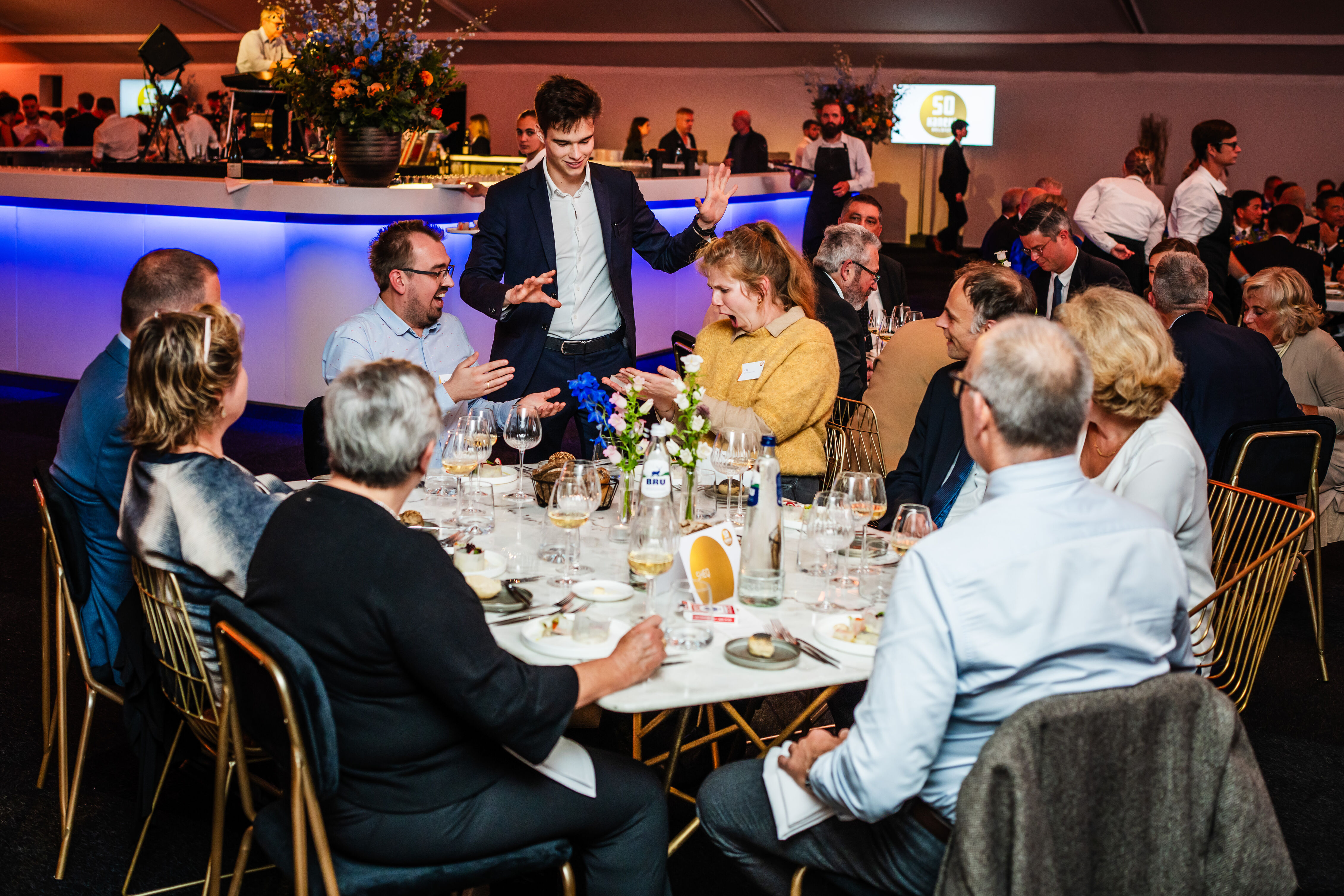 Goochelaar Jonas De Bruyn tafelgoochelen netwerkevent