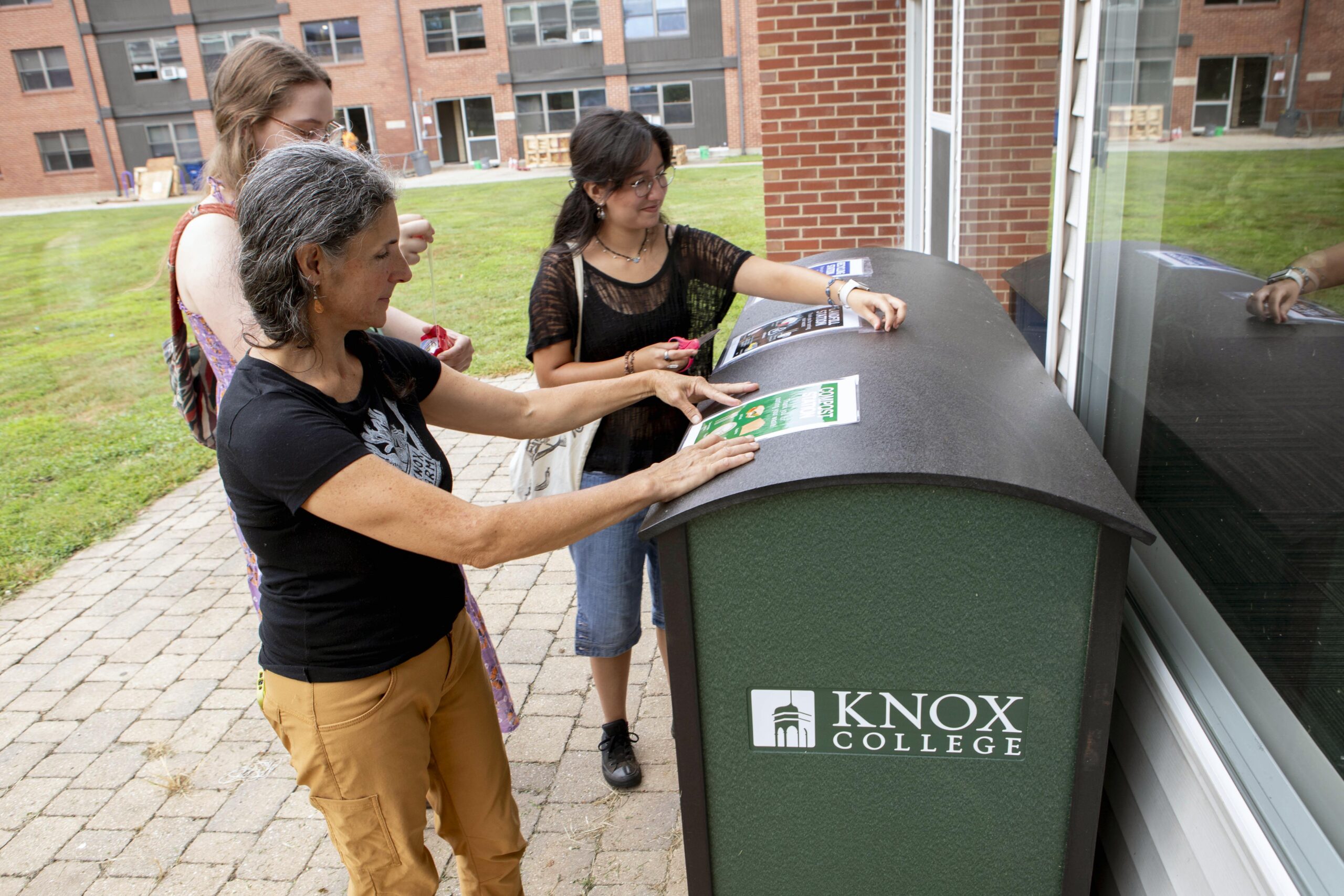 Keeping Compost Clean: Tools to Help Reduce Contamination in the Food Waste Stream and Increase Compostable Packaging Recovery 