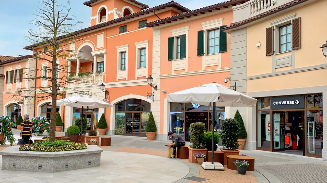 CTA STUDIO - Progetto pubblicitario per centro commerciale Outlet serravalle