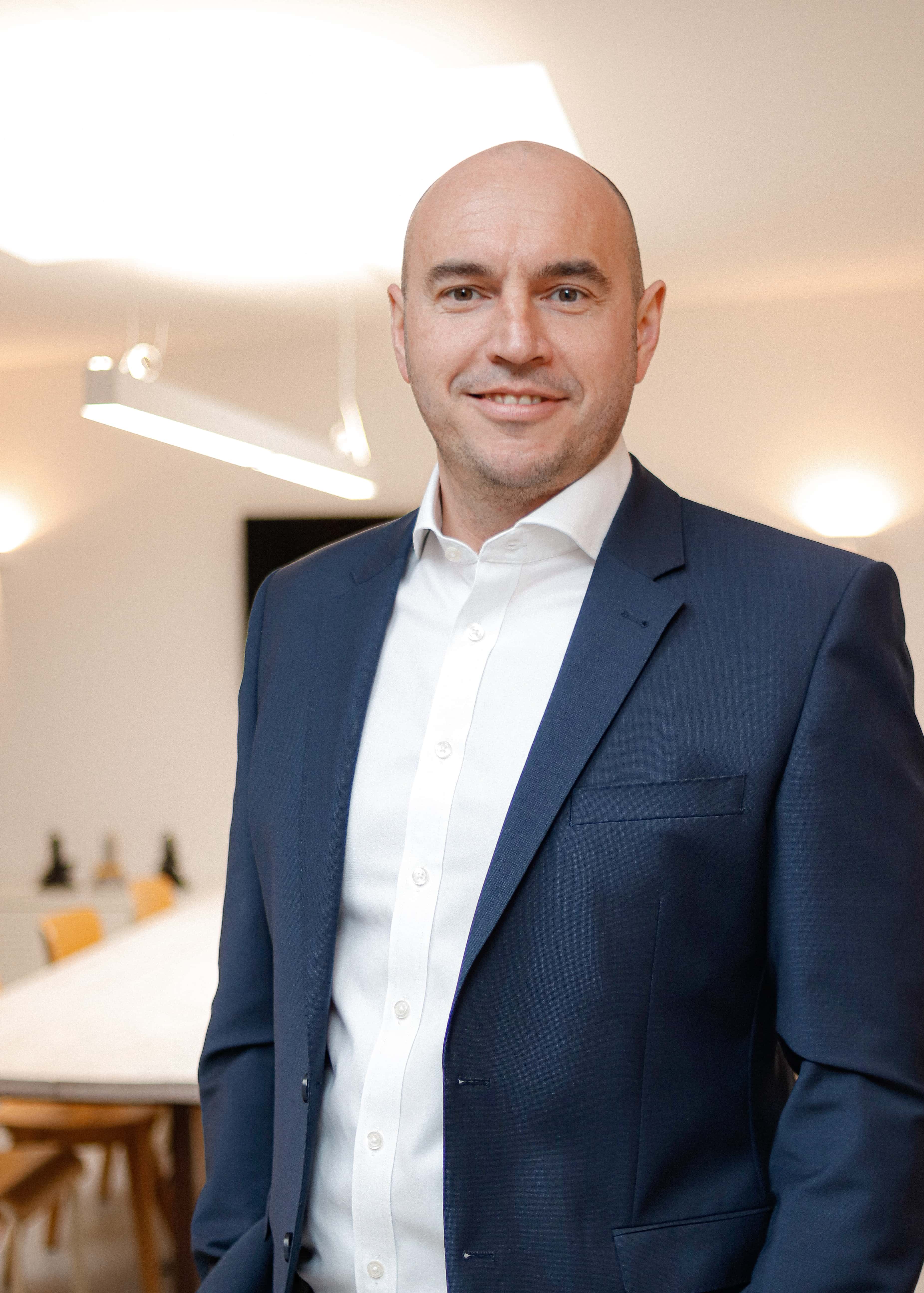 Andreas Keuthen, Diplom-Sachverständiger (DIA) für die Bewertung von bebauten und unbebauten Grundstücken, für Mieten und Pachten