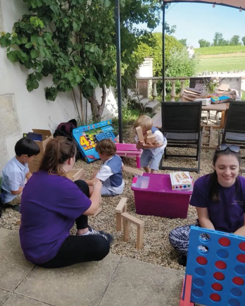 SillyBillyS! Childcare France - Childcare for holidays, day babysitting