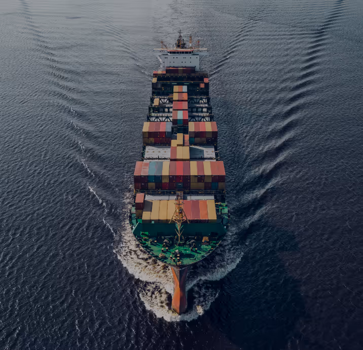 containers-in-the-sea