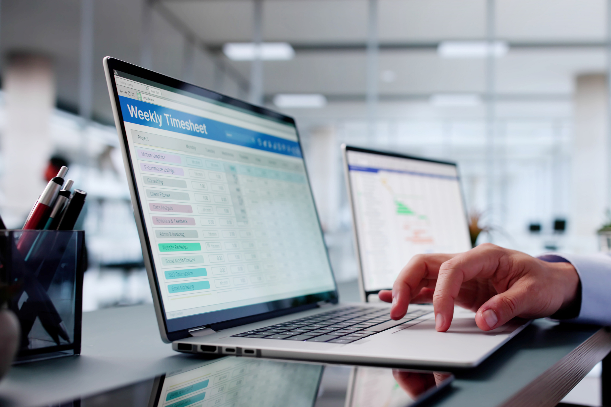 Real-Time vs. Weekly Timesheets: Why the Shift Matters