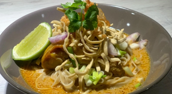 pad med mamuang thai chada