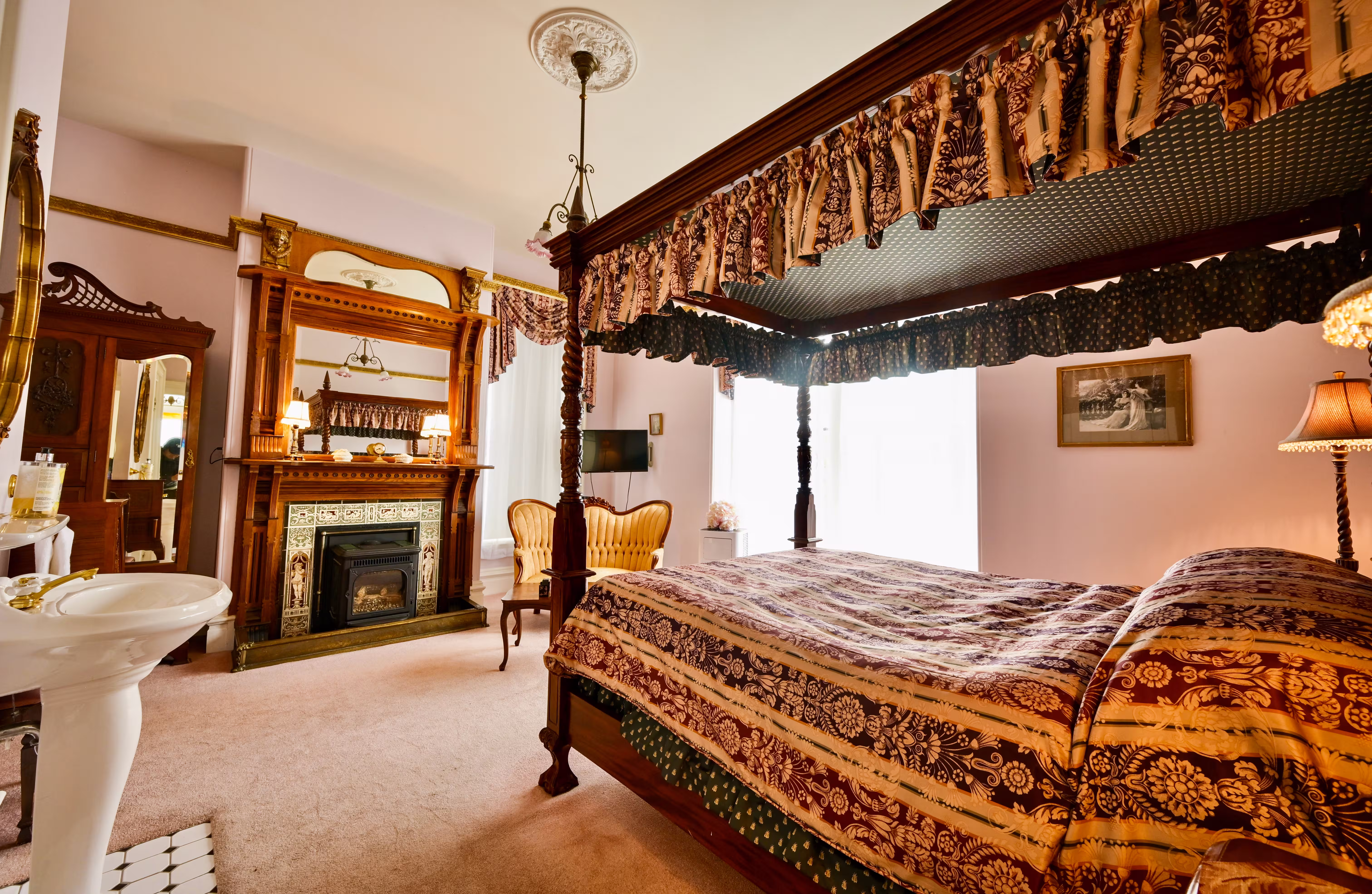 Room Img