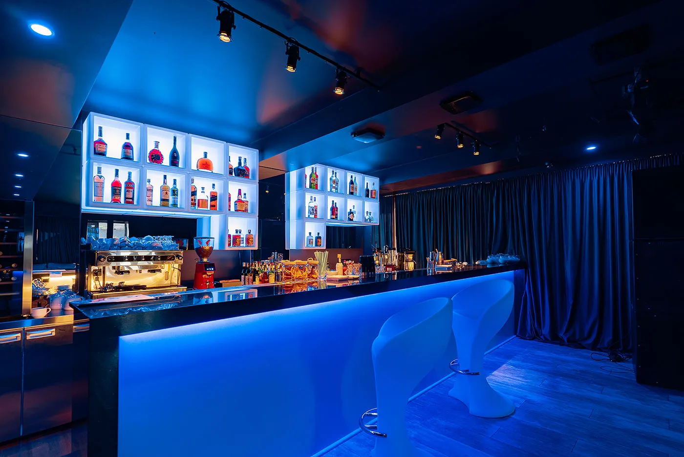 סקיי בר בבטומי