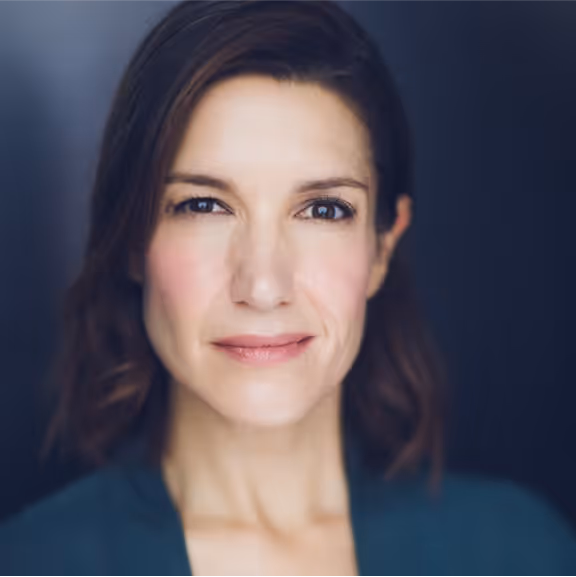 Elke Osadnik headshot