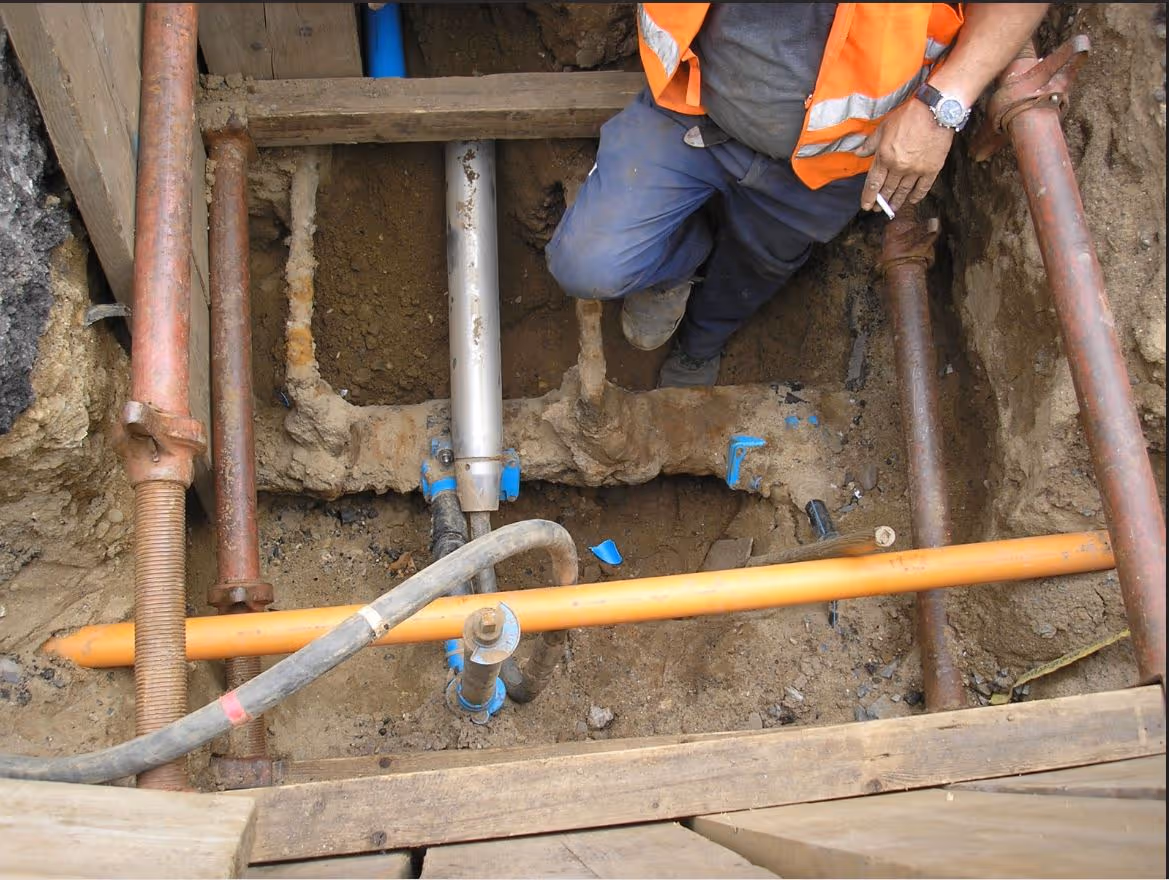 Raucherpause in der Baugrube