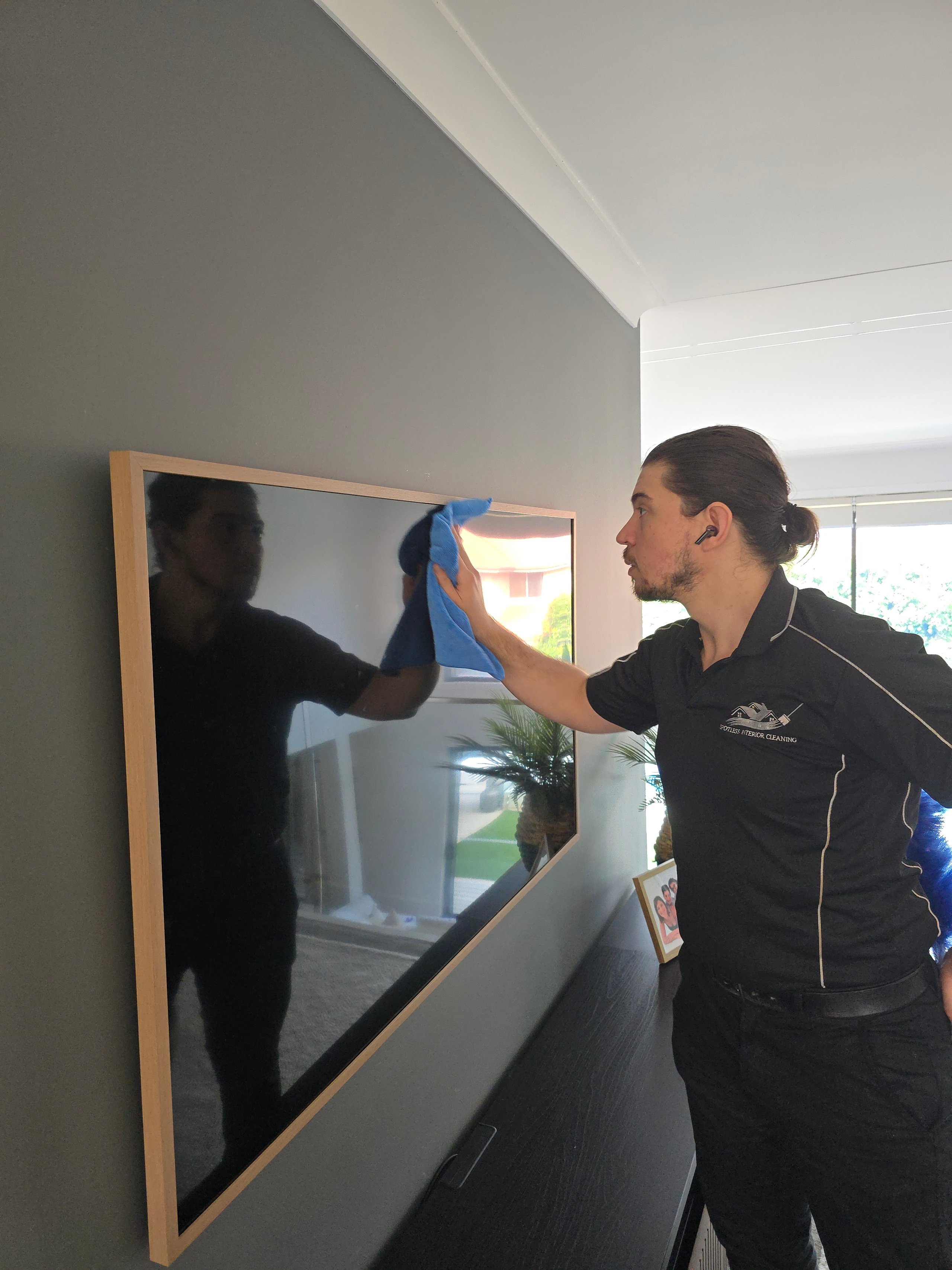 Weekly living room cleaning Sydney - Spotless Interior Cleaning, reliable service. Westmead based