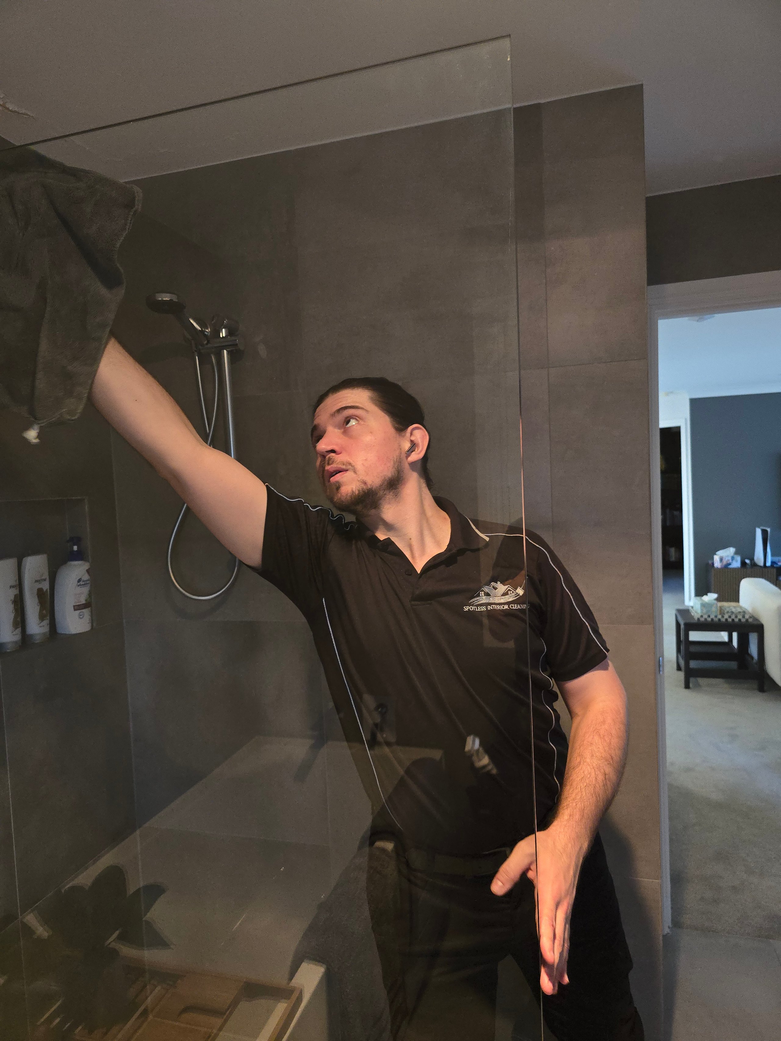 Shower room cleaning Sydney - Spotless Interior Cleaning scrubs tiles and grout. Baulkham Hill and Castle Hill