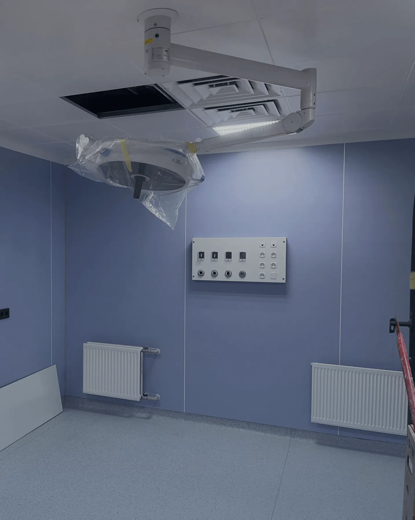 Медичне освітлення | Hospital Room