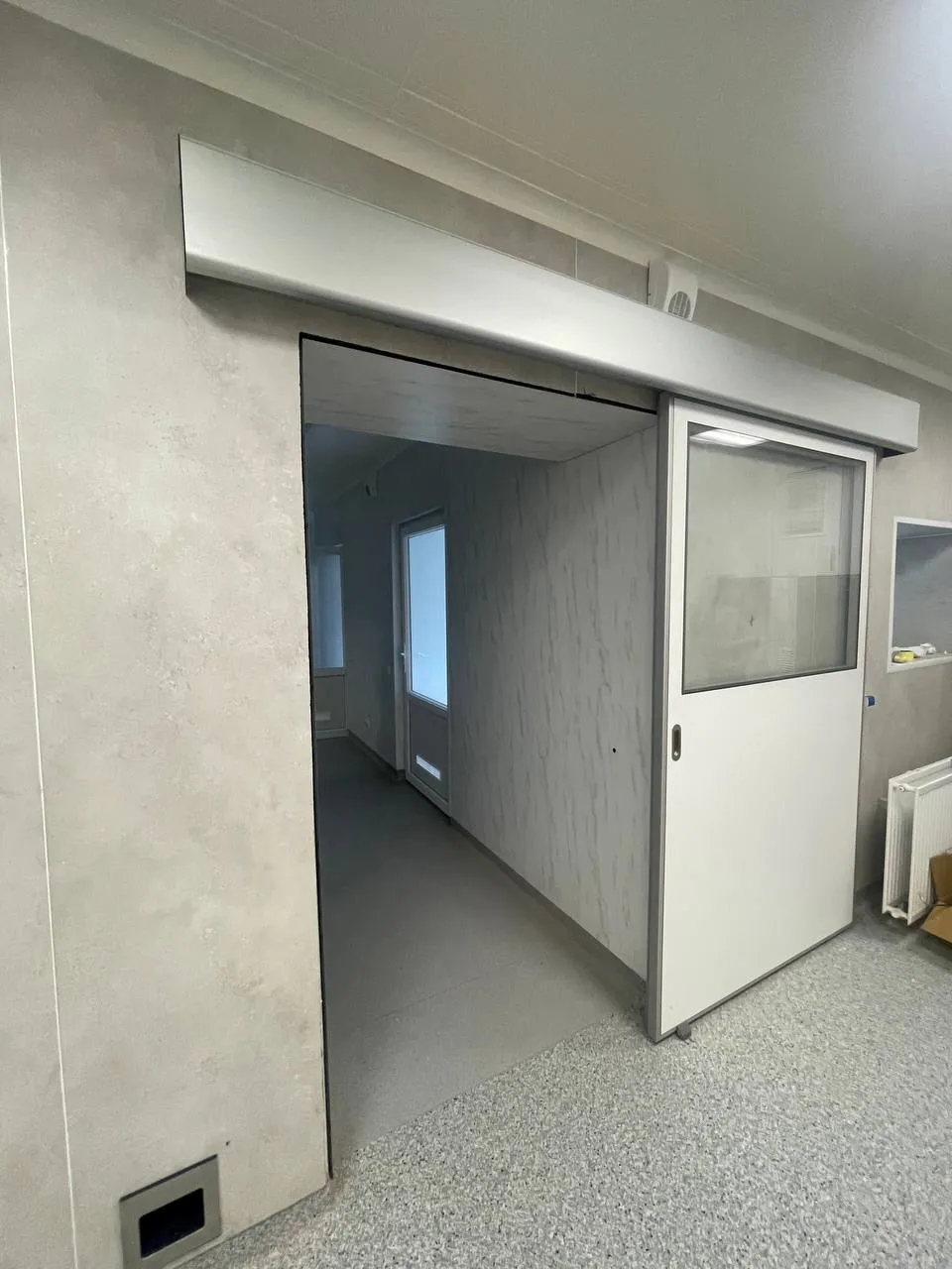 Двері автоматичні для чистих приміщень | Hospital Room