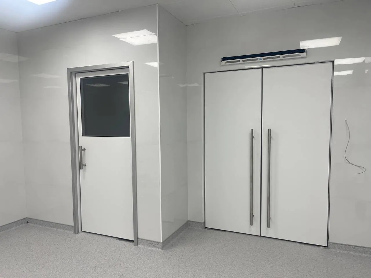 Двері для чистих приміщень | Hospital Room