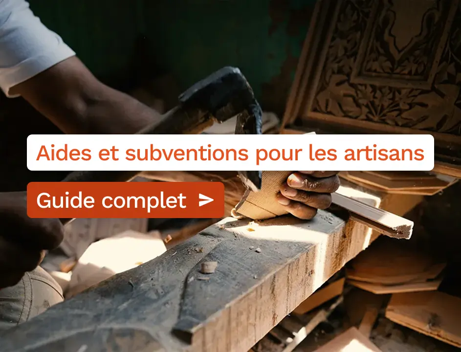 Photographie d'un artisan à l'oeuvre