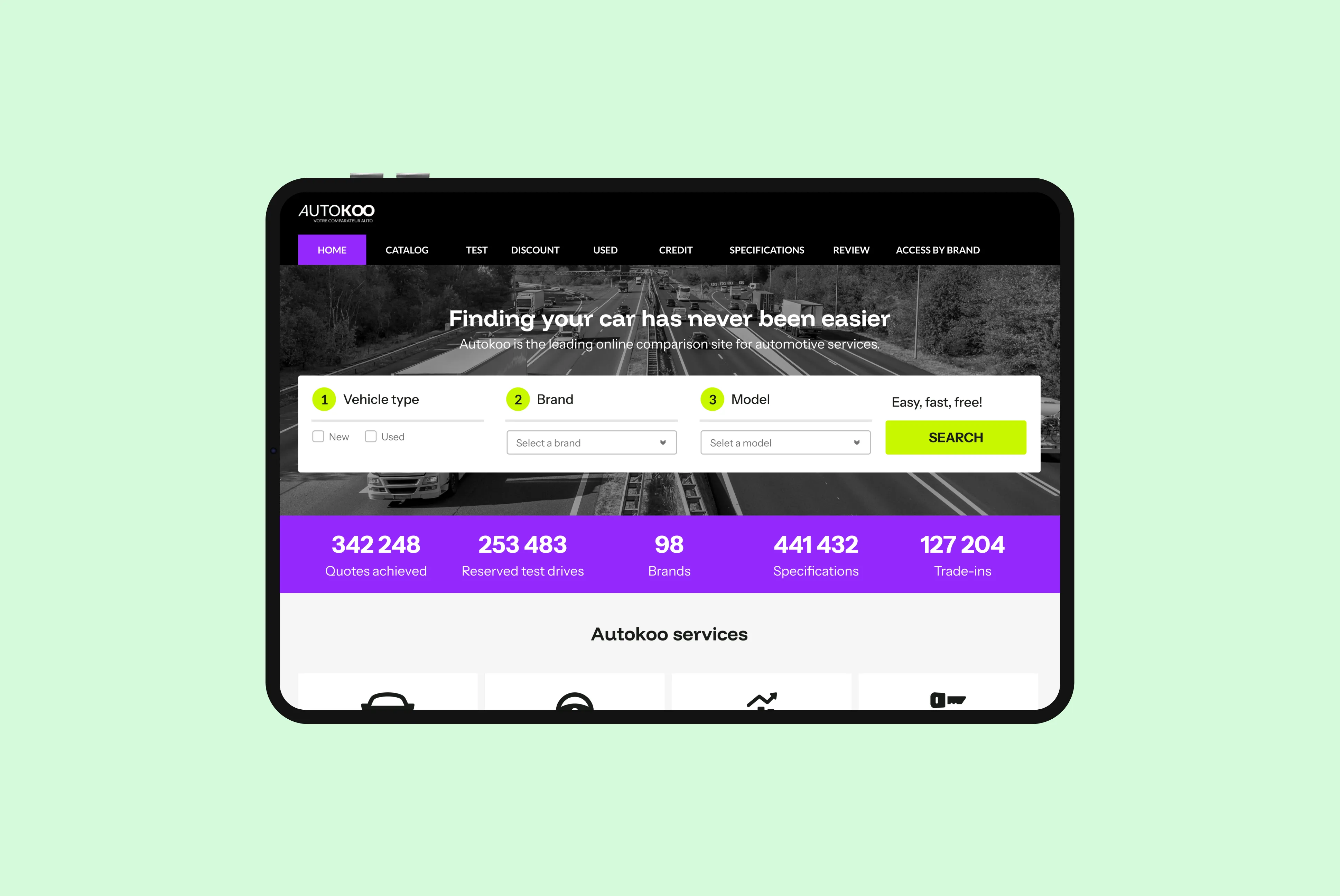 Website homepage showing Autokoo car comparison search with options for vehicle type, brand, and model, plus stats on quotes, test drives, brands, specifications, and trade-ins.