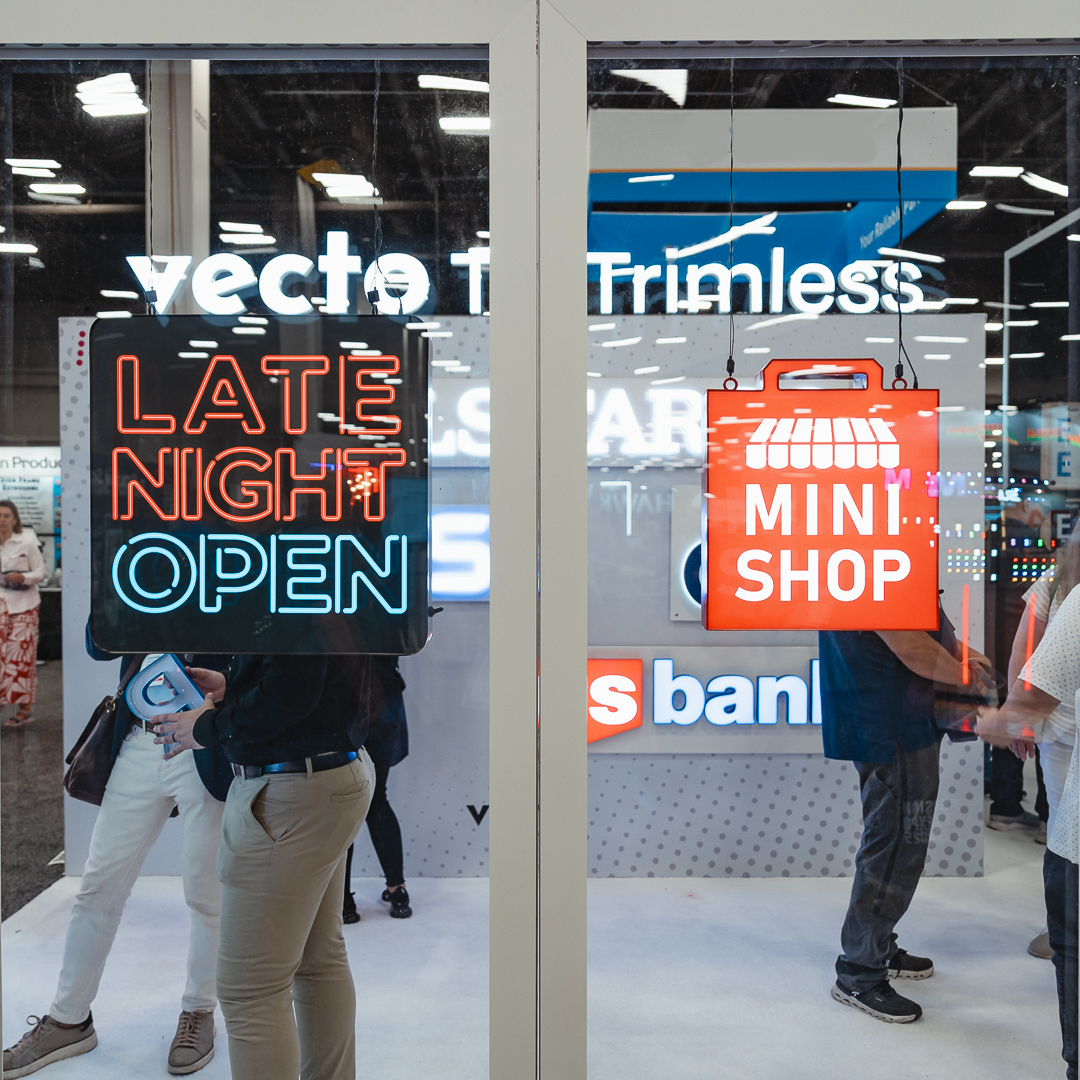 real world examples of the Vecto Trutrimless Signs