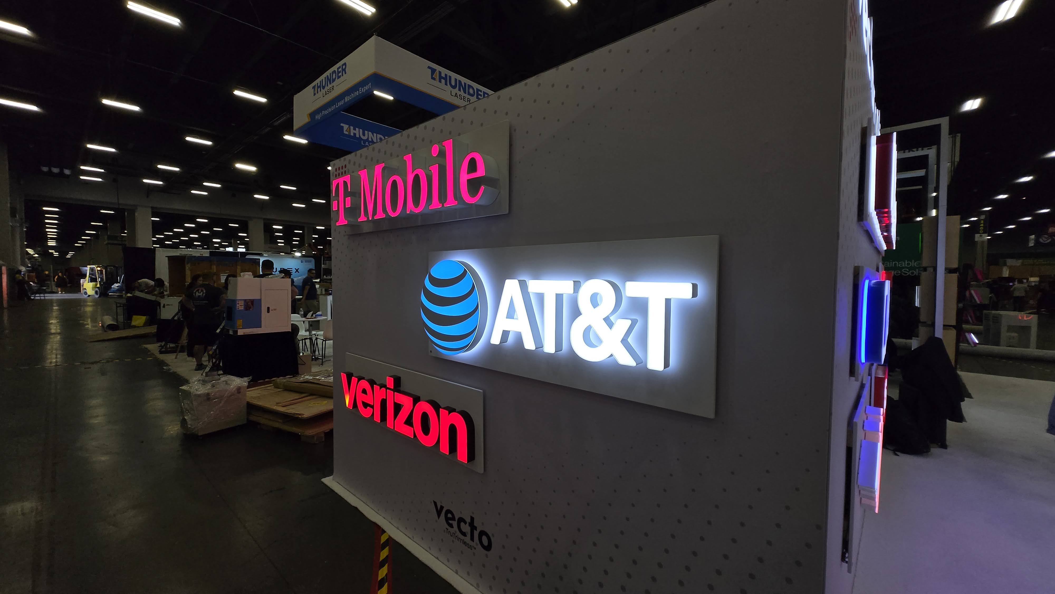 real world examples of the Vecto Trutrimless Signs