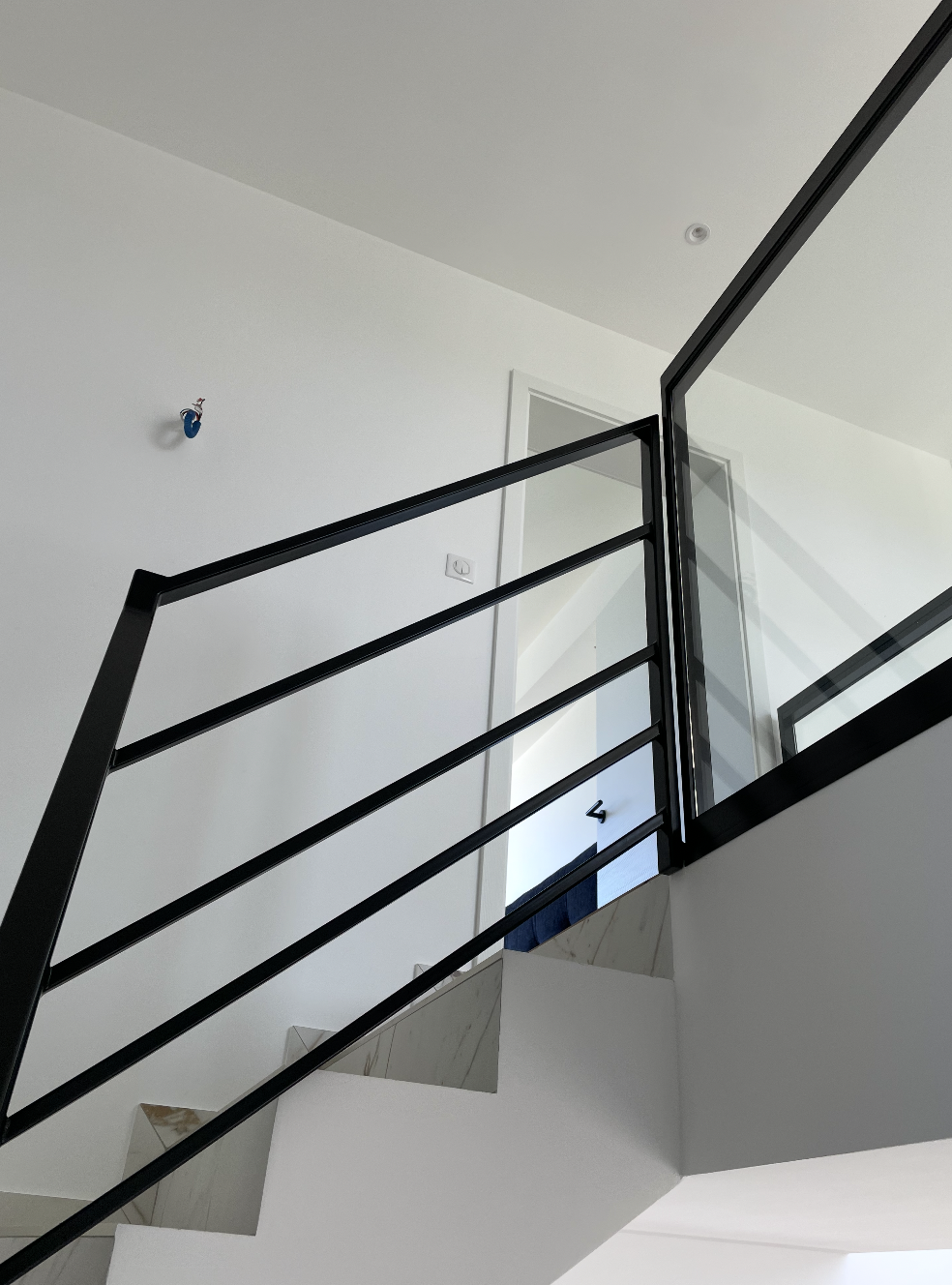 [background image] image of modern auto shop