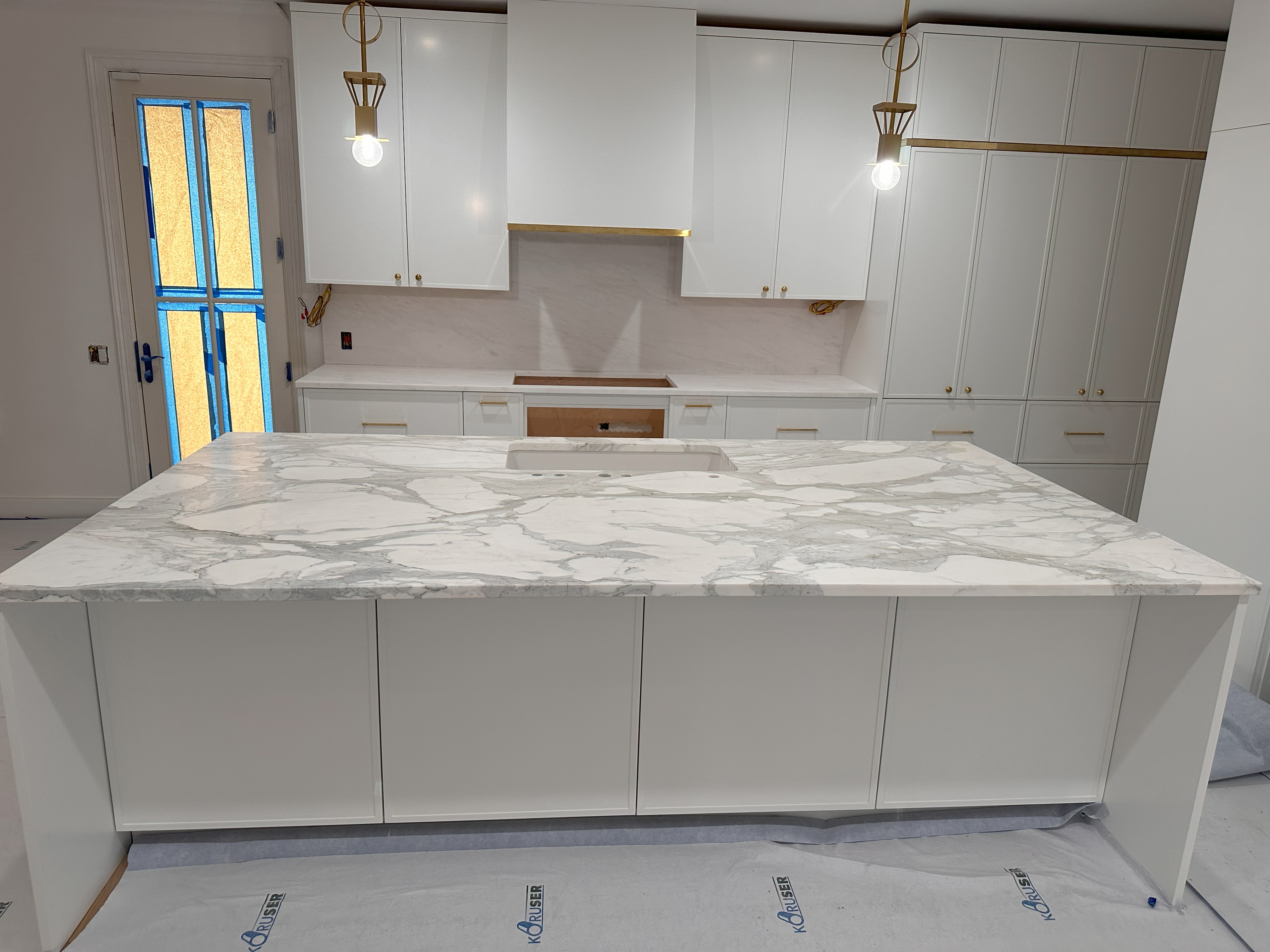 K&B kitchen cabinets with professional installation