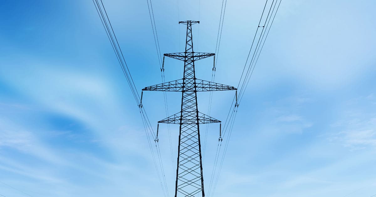 Torre de alta tensión del sistema eléctrico nacional conectada al Mercado Eléctrico Mayorista MEM