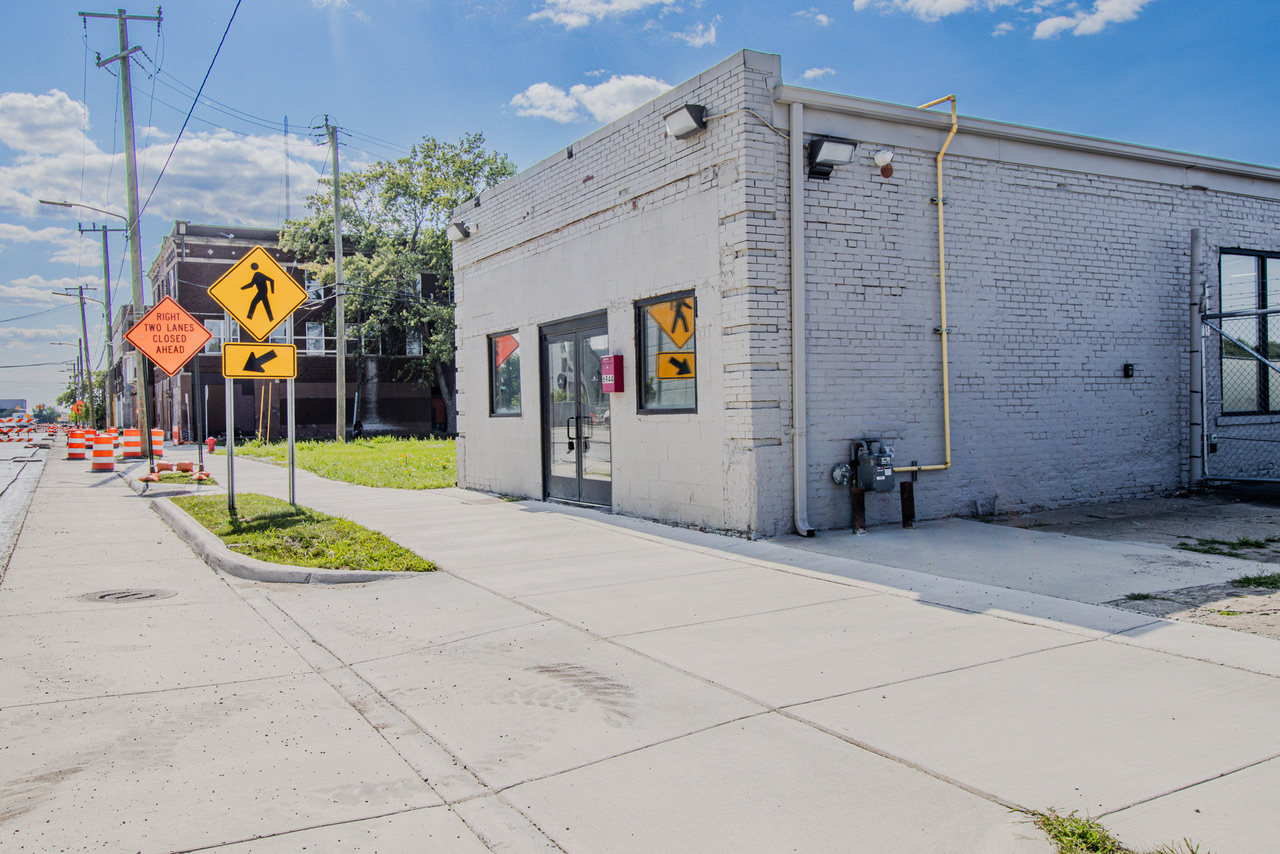 6944 West Fort