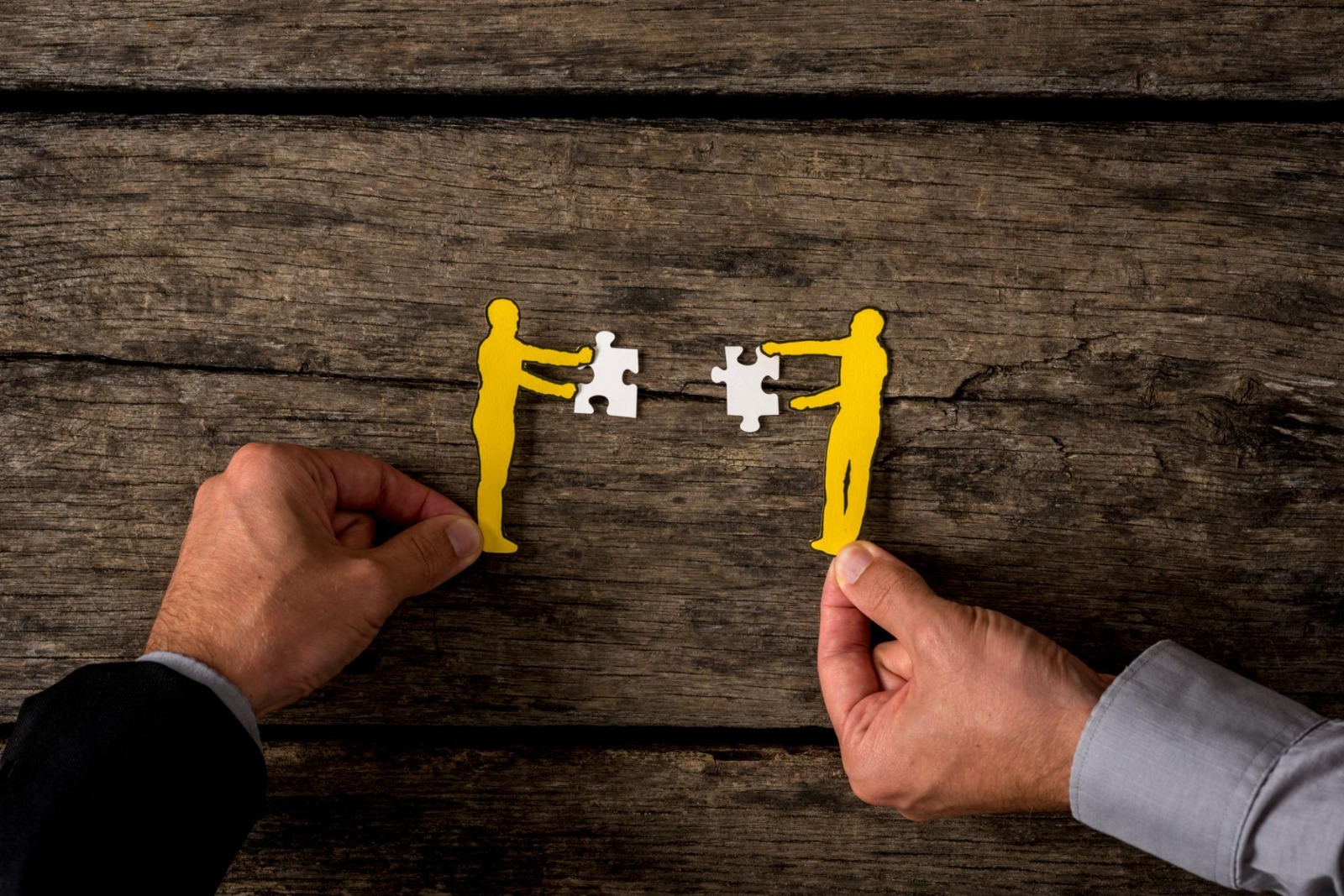 Cross-Functional Mentoring: How to Break Silos and Accelerate Skill Development