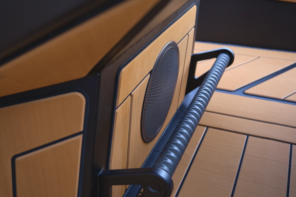 Fusion audiosystemen bij BOWT Watersport