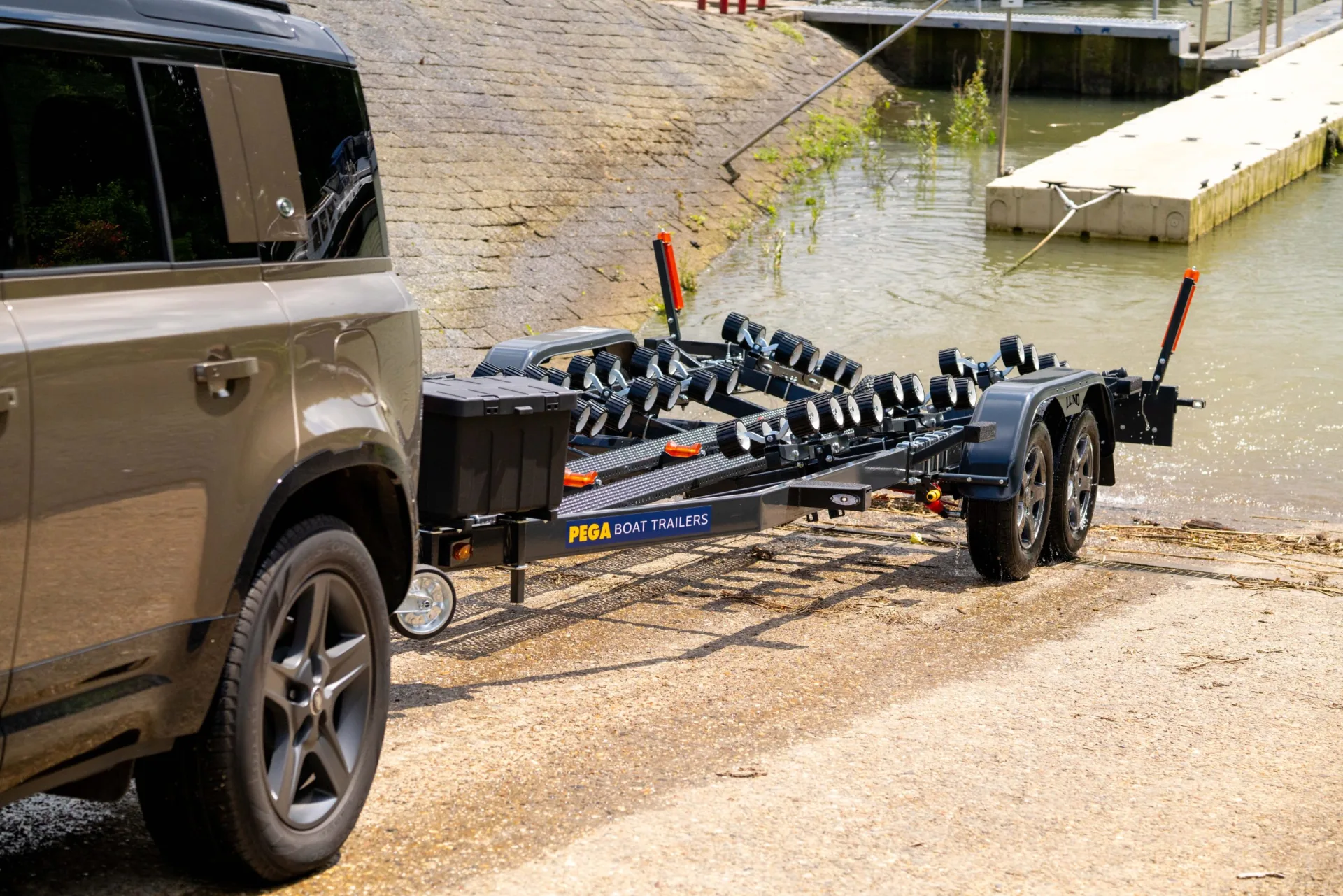 PEGA Boottrailers bij BOWT Watersport
