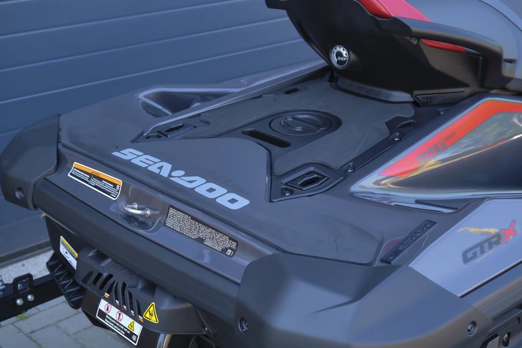 Sea-Doo GTR-X RS 300 zwemplatform