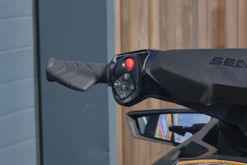 Sea-Doo GTX 230 Intelligent Debree Free system