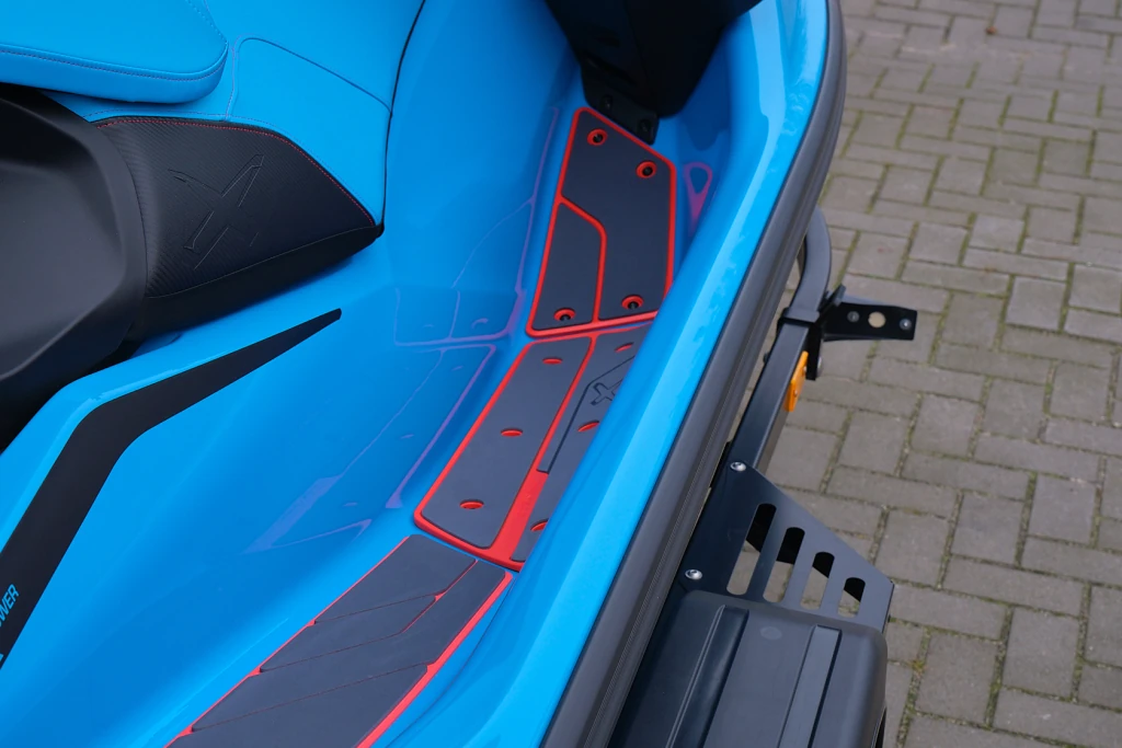 Sea-Doo RXP-X RS 325 in Gulfstream Blue