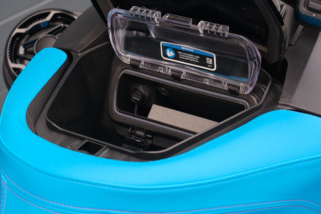 Sea-Doo RXP-X RS 325 in Gulfstream Blue