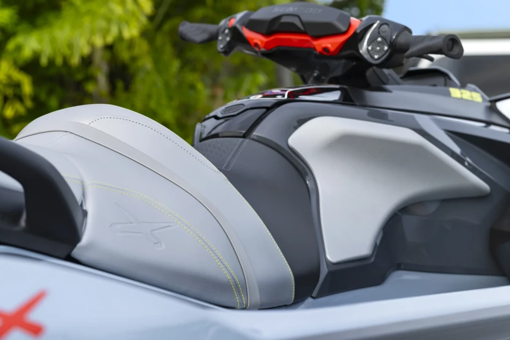 Sea-Doo RXT-X RS 325 waterscooter ergolock