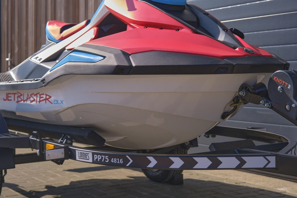 Yamaha JetBlaster DLX (Deluxe) waterscooter bij officiele Yamaha Waverunner Dealer: BOWT Watersport