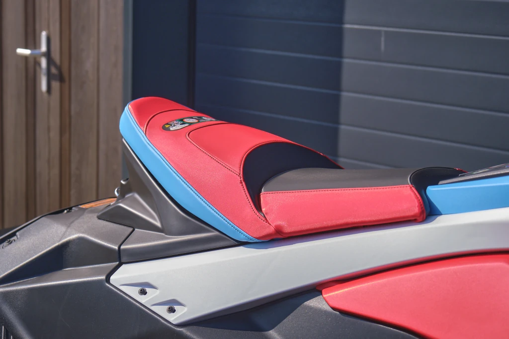 Yamaha JetBlaster DLX (Deluxe) waterscooter bij officiele Yamaha Waverunner Dealer: BOWT Watersport
