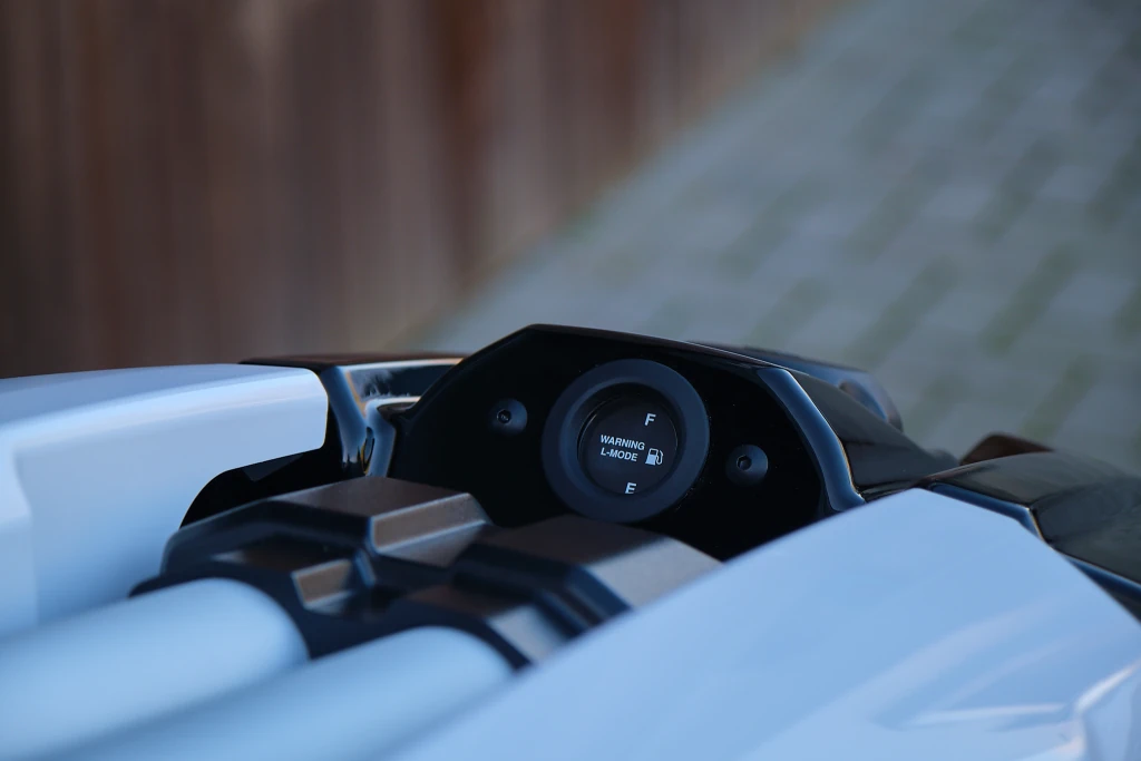 Yamaha SuperJet freestyle waterscooter en jet ski, te koop bij BOWT Watersport