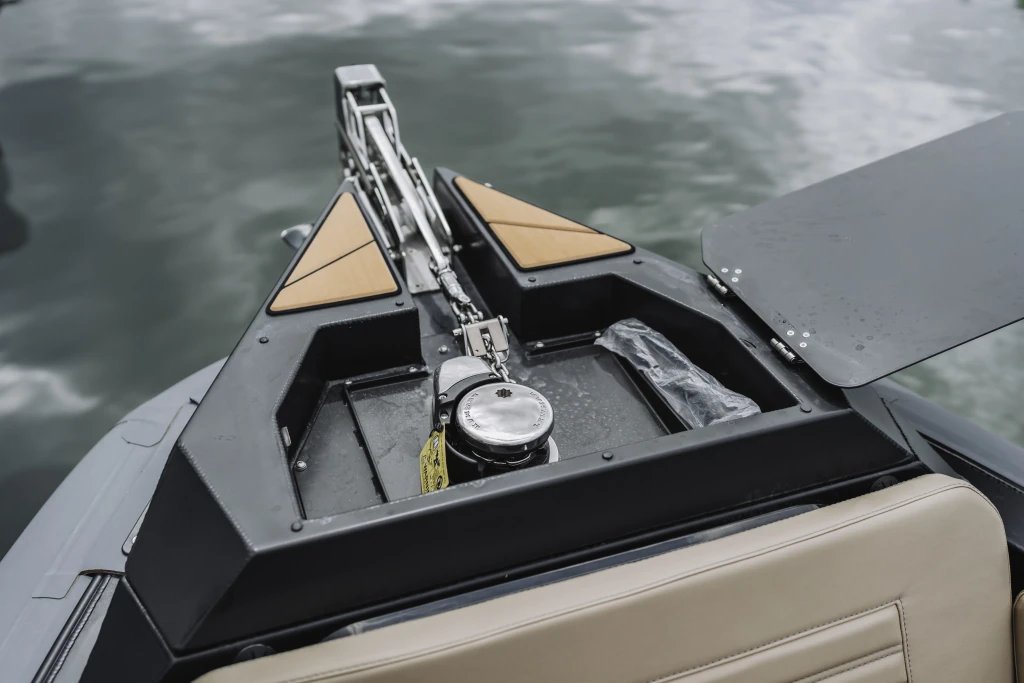 AQUASPIRIT S700 aluminium RIB/rubberboot te koop bij BOWT, luxe accessoires en opties