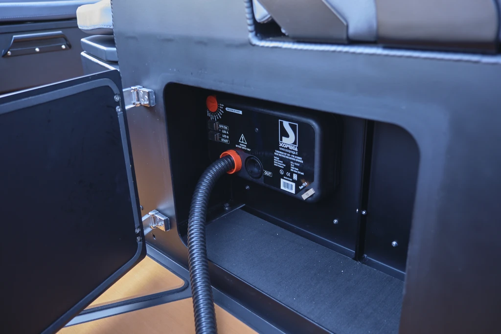 AQUASPIRIT S700 aluminium RIB/rubberboot te koop bij BOWT, luxe accessoires en opties